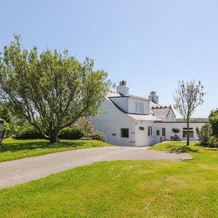 Charming 2 Bed House Near Rhoscolyn Discounts For Vila Holyhead Exterior foto