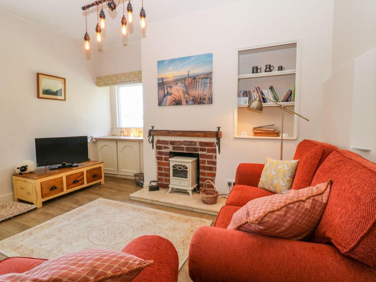 Charming 2 Bed House Near Rhoscolyn Discounts For Vila Holyhead Exterior foto