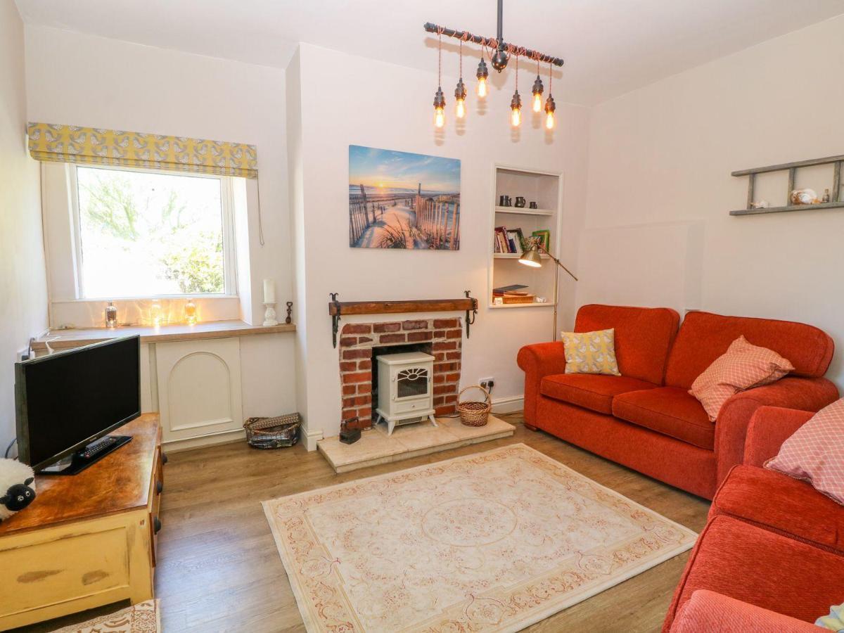 Charming 2 Bed House Near Rhoscolyn Discounts For Vila Holyhead Exterior foto