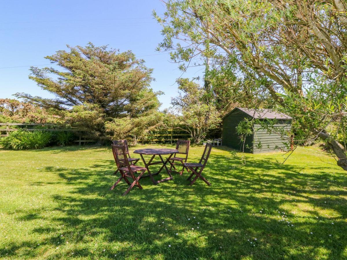 Charming 2 Bed House Near Rhoscolyn Discounts For Vila Holyhead Exterior foto
