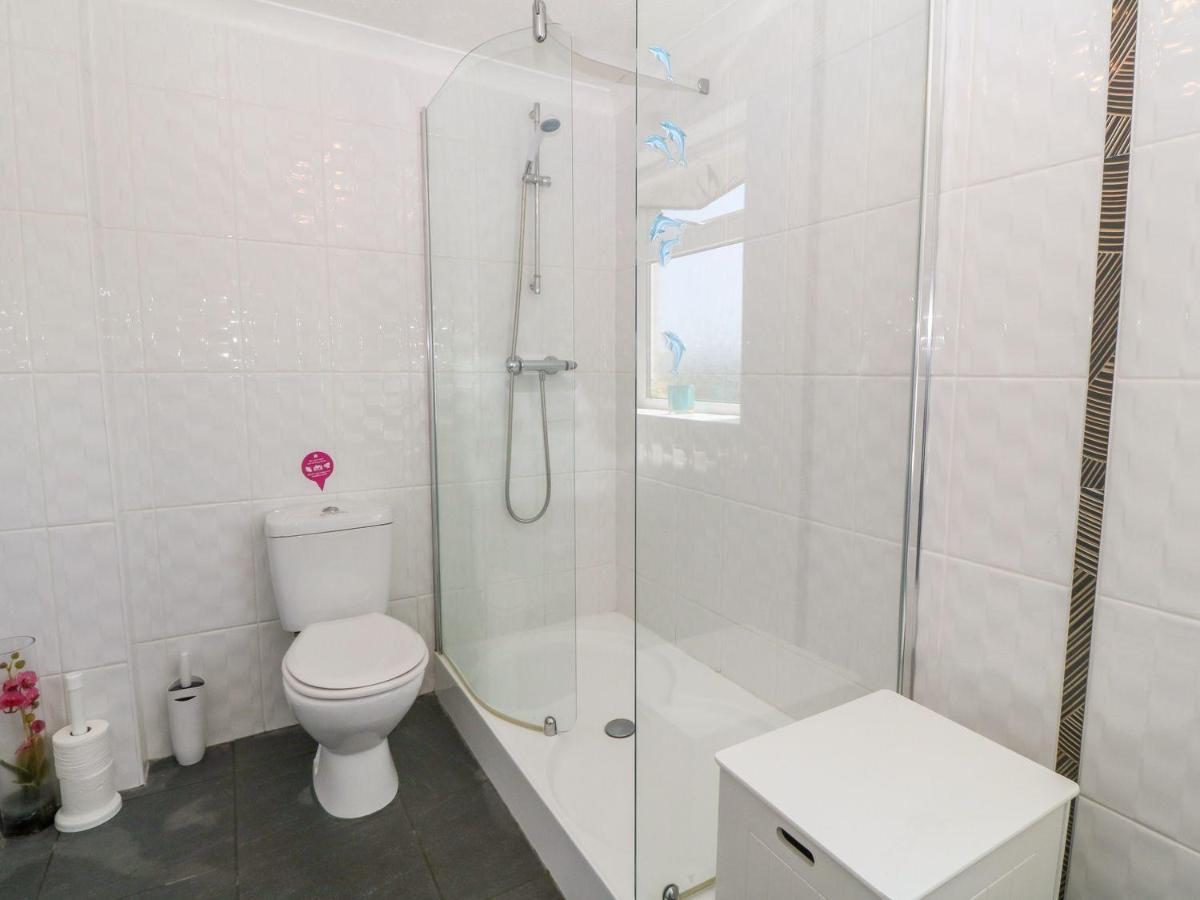 Charming 2 Bed House Near Rhoscolyn Discounts For Vila Holyhead Exterior foto