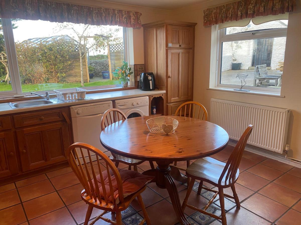 Charming 2 Bed House Near Rhoscolyn Discounts For Vila Holyhead Exterior foto
