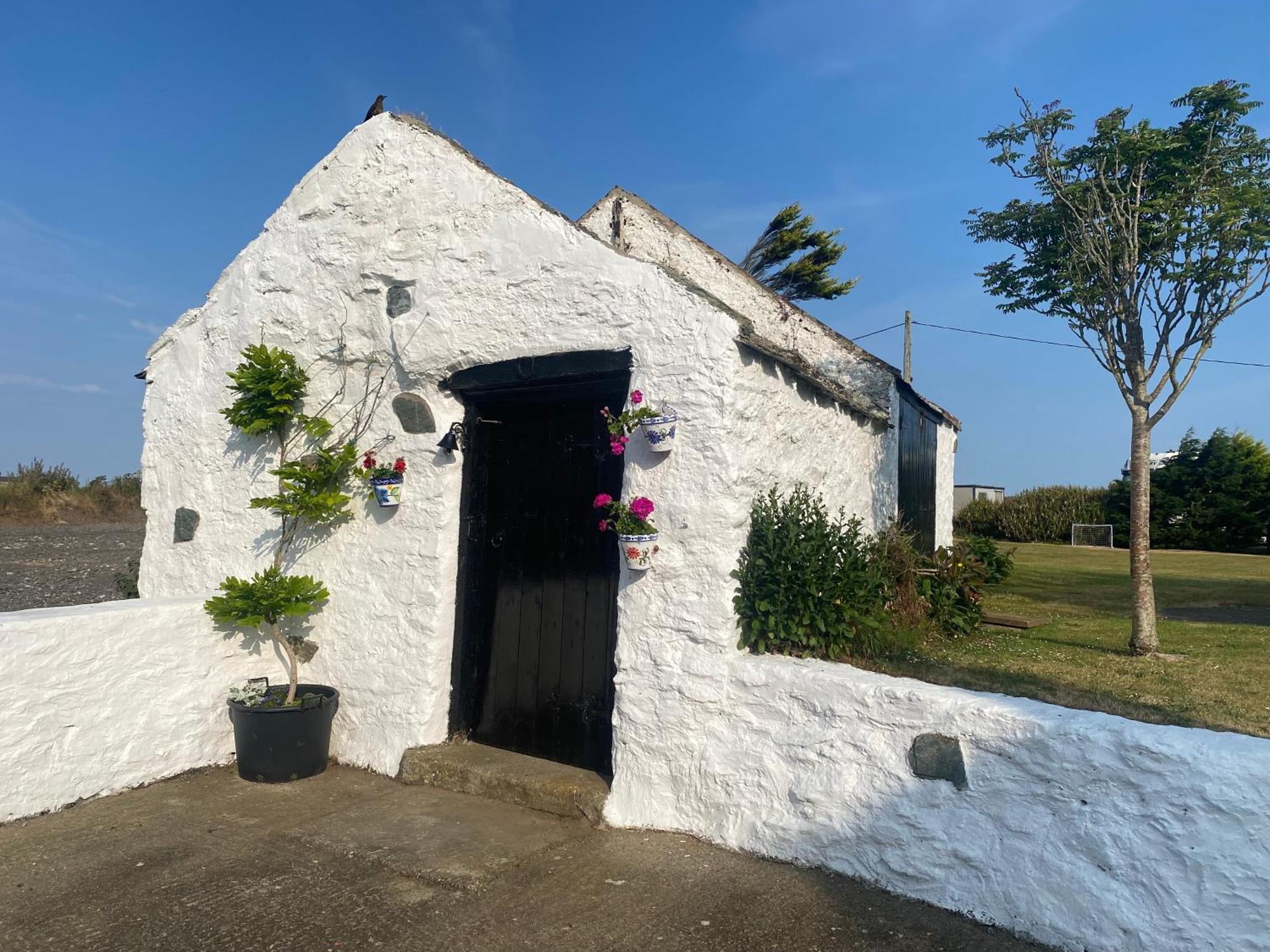 Charming 2 Bed House Near Rhoscolyn Discounts For Vila Holyhead Exterior foto
